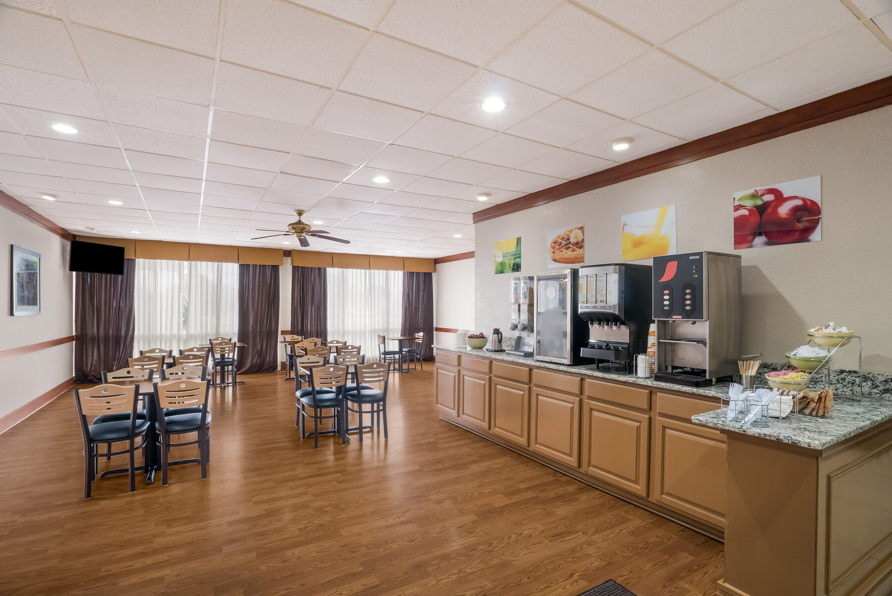 Breakfast seating area